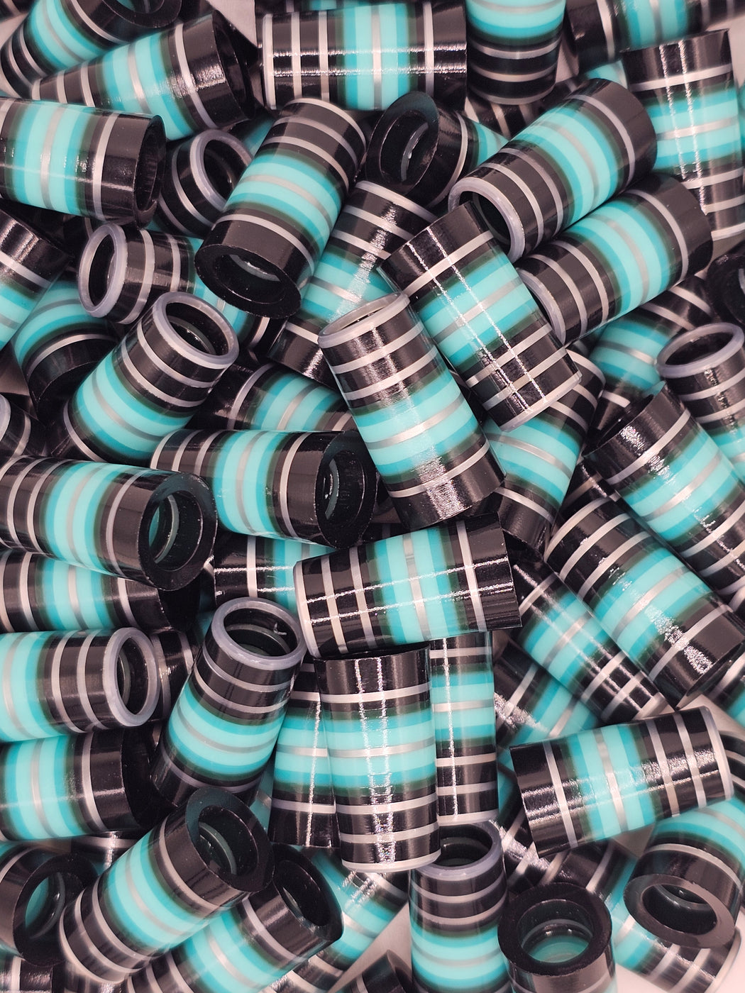 Seafoam Recluse (Noir, Silver, 1")